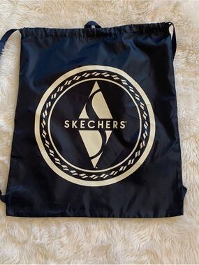 SKETCHERS navy blue nylon lightweight, drawstring backpack LNWOT